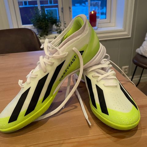 Futsalsko Adidas str 40