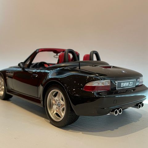 1:18 BMW Z3 ///M Roadster