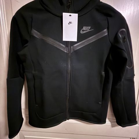 Nike tech fleece str 128/137