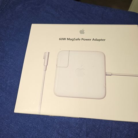 Apple 60W MagSafe Power Adapter