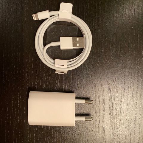 Ny ubrukt Apple Lightning kabel og kontakt billig tilsalgs , nypris kr 360