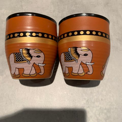 Krus / kopper med elefanter