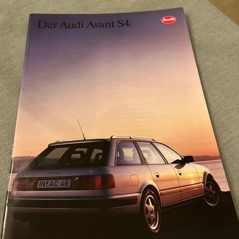 Audi Avant S4 brosjyre