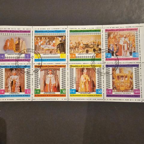 44 forskjellige frimerker og 2 miniatyrark med Kongelige