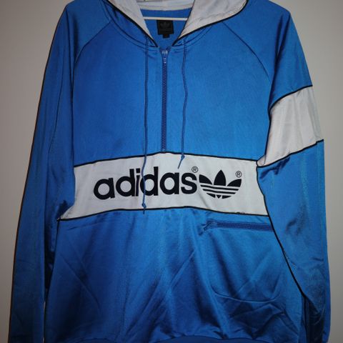 Unik mulighet: Ekte vintage Adidas hettegenser i omtrent original tilstand