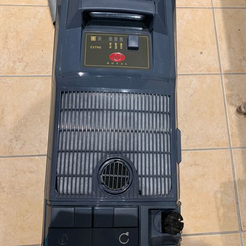 vacuum cleaner støvsuger ELECTROLUX ROYAL LUX D790