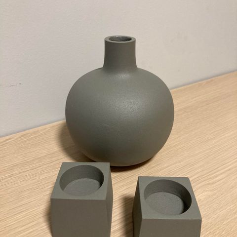 Cherryvase og telysholdere (Nypris: ca. 700 kr)