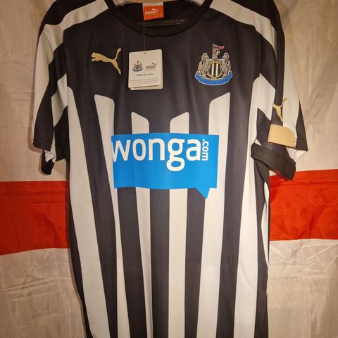 Newcastle hjemmedrakt fra 2014/15 sesongen - ny med tag