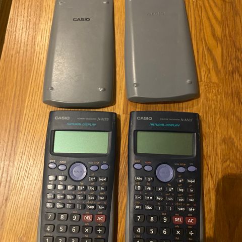 2 stk Casio Kalkulator FX-82ES selges