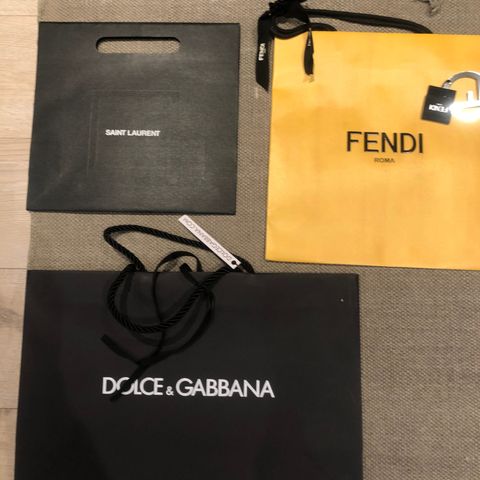 YSL, Fendi, Louis Vuitton, Gucci, Dior, Burberry orginale papir poser