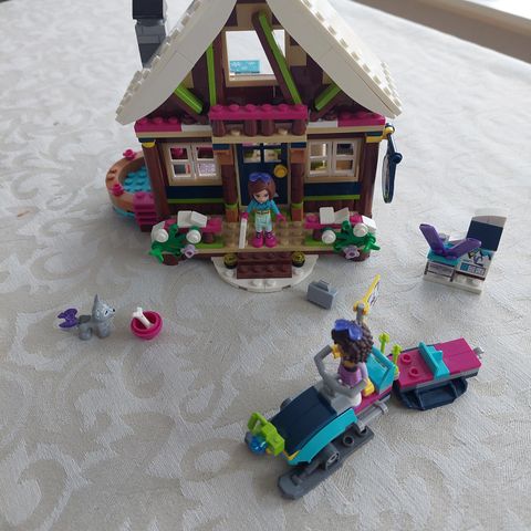 Lego friends 41323 ( Vintersportstedets luksushytte)