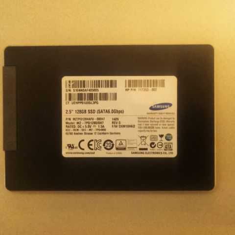 128 GB SSD disk til laptop