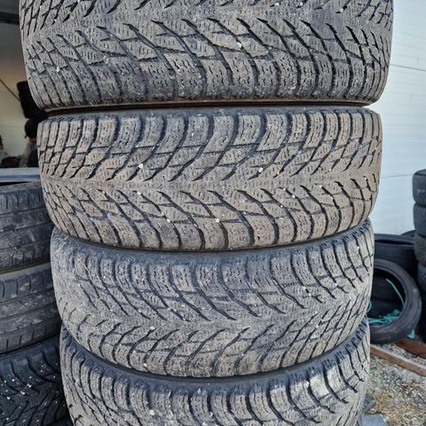 Nokian Hakkapelitta R3 215/70-16