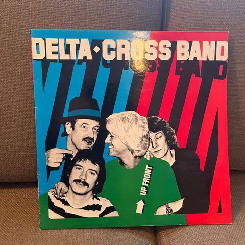 Delta Cross Band – Up Front