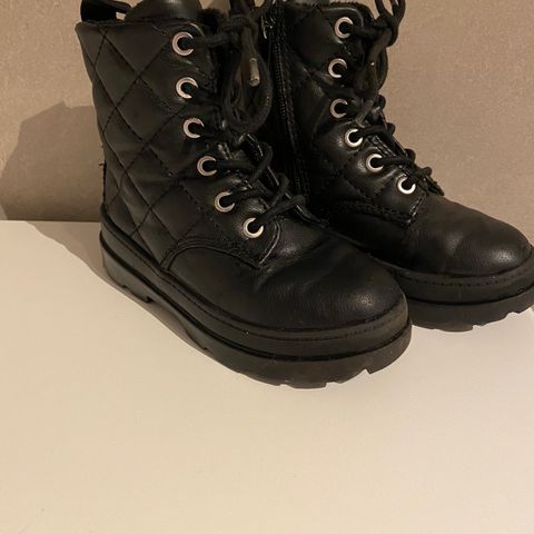 Boots fra HM