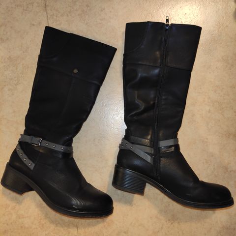 EMBRACE DAME BOOTS (VEGAN LEATHER)- 37