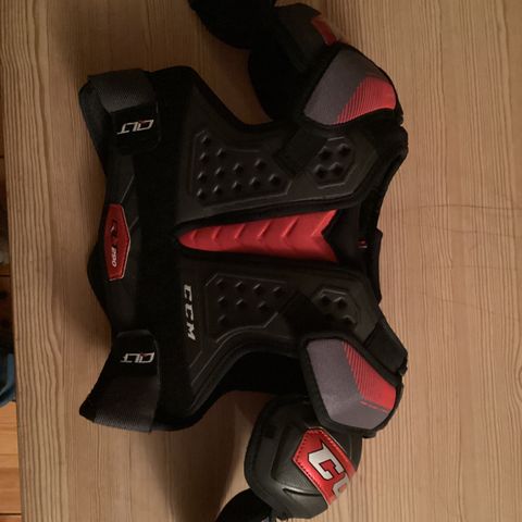 CCM Skulder/bryst/rygg beskyttelse - junior medium 145-158 cm