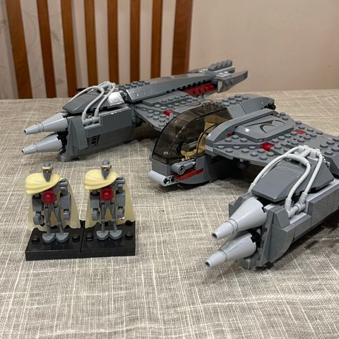 Lego Star Wars 7673 Magna Guard Starfighter