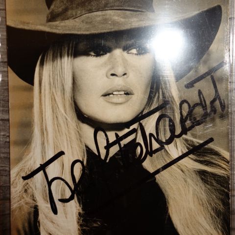 autograf Brigitte Bardot