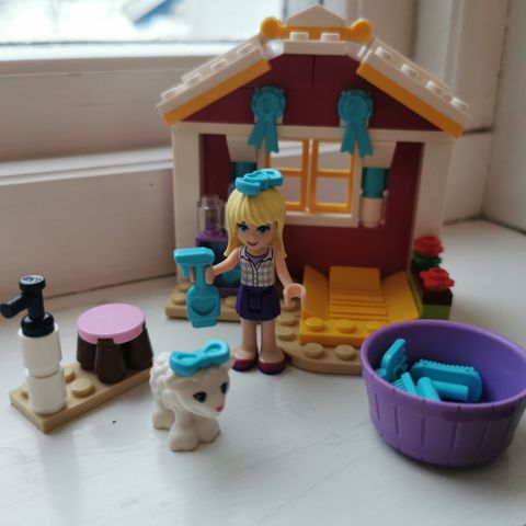 Lego friends 41029 - Stephanie’s nyfødte lam