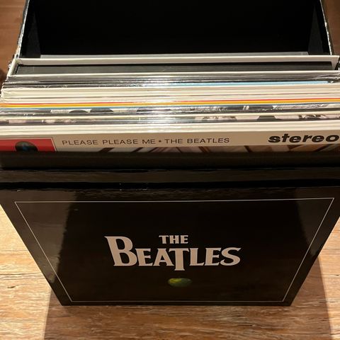 The Beatles in stereo vinyl box.  Aldri spilt