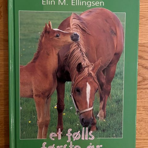 Bok Et følls første år + mange bøker om hester