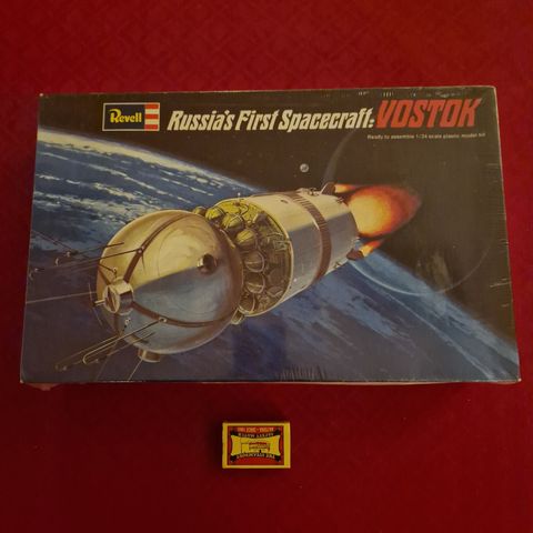 Russia's first spacecraft: VOSTOK, Revell, selges kr 500