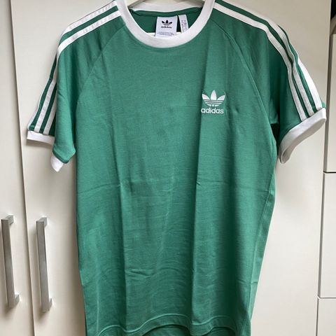 Adidas t-skjorte dame