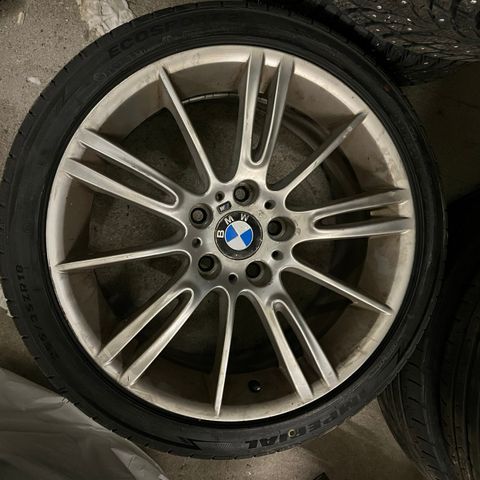 18" BMW felger med nye sommerdekk