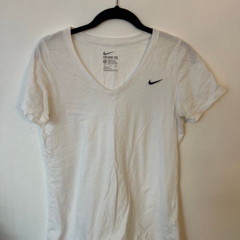 Nike t-shirt