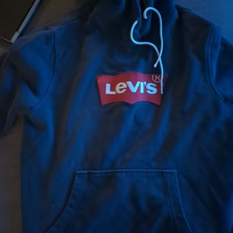 Levis hettegenser