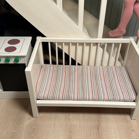 barnesofa og kjøkken fra IKEA