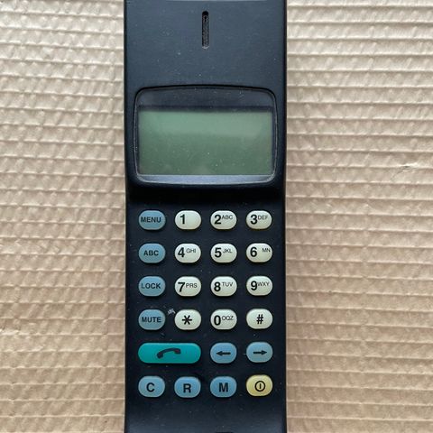 Nokia THF-2  Mobira Cityman 150  NMT-450  1993
