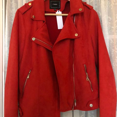 Rød jakke