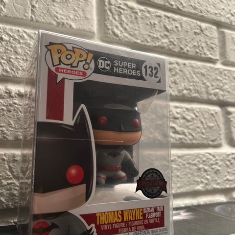 Funko Pop - Thomas Wayne 132 | DC Super-Heroes