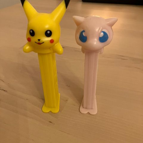 PEZ Pokemon-figurer, Pikachu + Mew