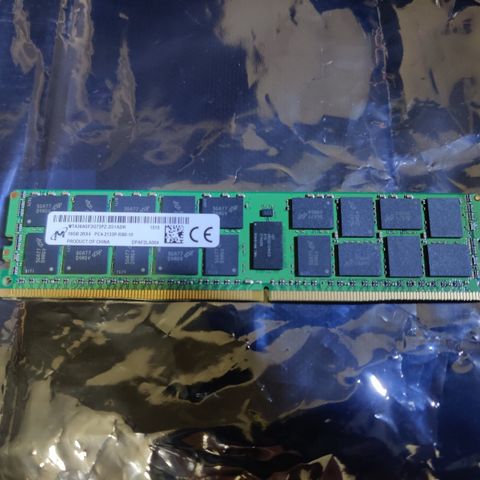 16GB DDR4 ECC 2Rx4 PC4-2133P-RB0-10 (Micron) (95stk)