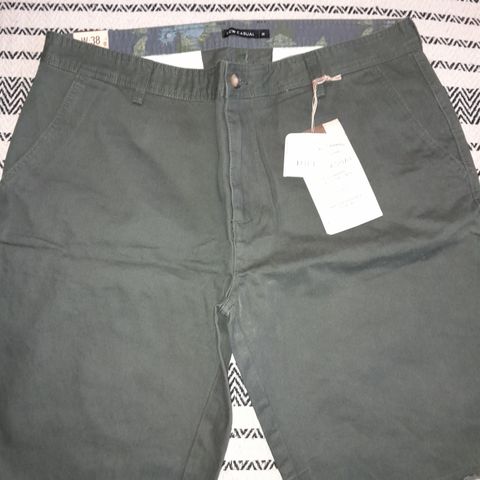 Militære grønn jeans shorts ny str w 38