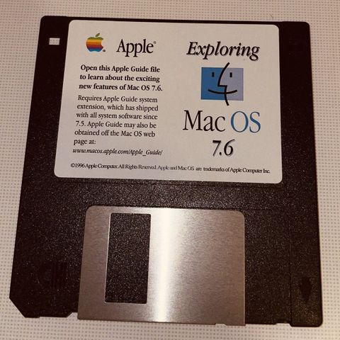 VINTAGE APPLE MACINTOSH 1996 / exploring MacOS 7.6 floppy