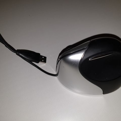 Evoluent VM3R2 Vertical Mouse 3 USB