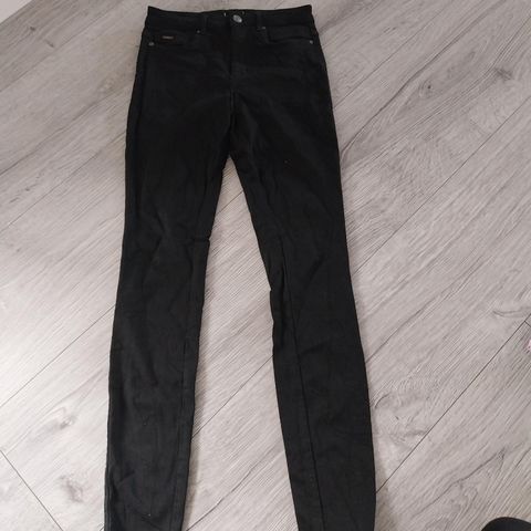 Minimalt brukt skinny jeans fra Only