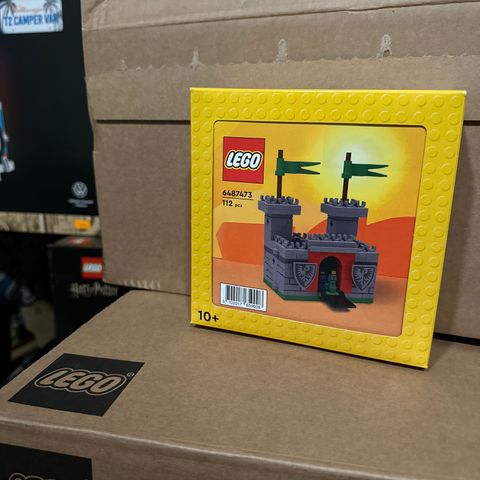 Lego LEGO Buildable Grey Castle 5008074 GWP