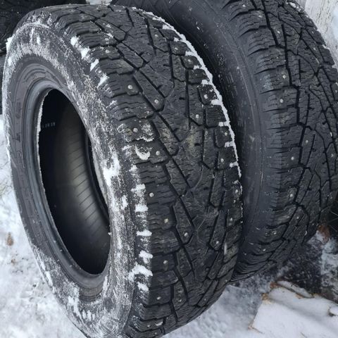 205/70R15 C Nokian vinterdekk