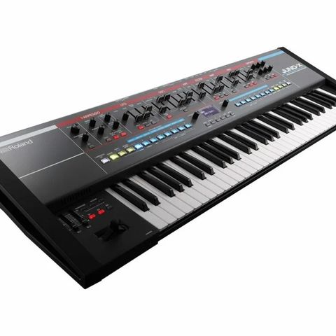 Roland Juno-X selges