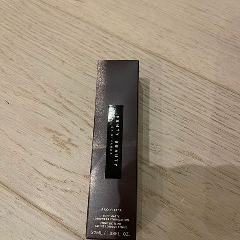 Fenty Beauty Pro Filt’r Soft Matte Longwear Foundation 470