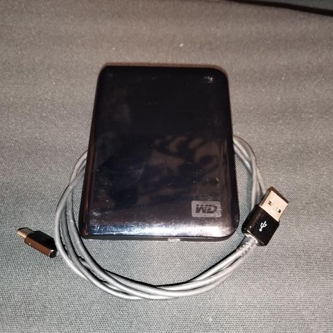 Western Digital My Passport 320GB Portable Drive