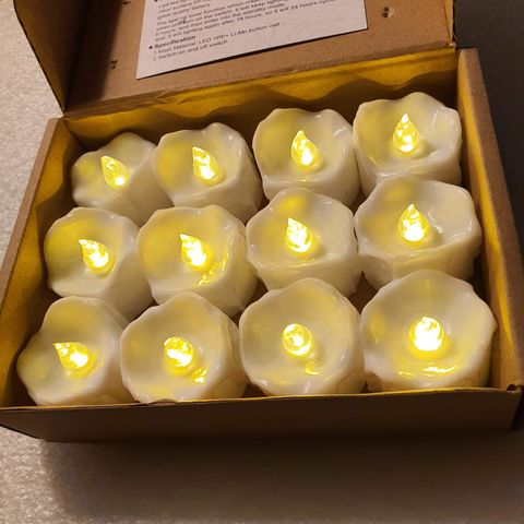 LED Tea Lights 12 stk