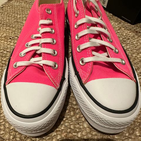 Freshe converse i fargen hyper pink str. 39,5