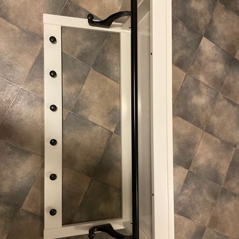 IKEA Hemnes hattehylle