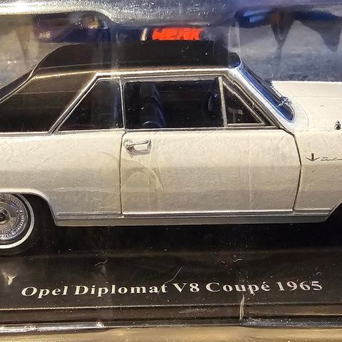 Opel Diplomat V8 Coupe 1:24